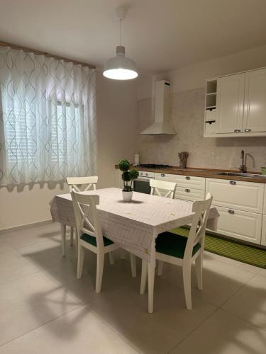 virtuve, Profumi di Sicilia House in Villaggio Mosè