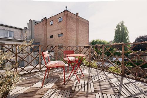 Family Room with Terrace image 10