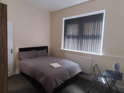 En-Suite Double-Bedroom in the Heart of Salford Manchester CR1 Perfect for Short Stays, Манчестер