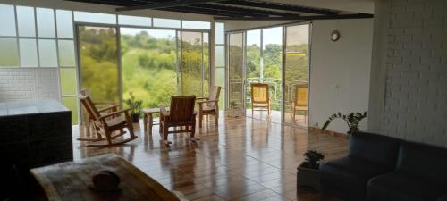 Finca Villa del pilar, casa campestre con vista a las montañas