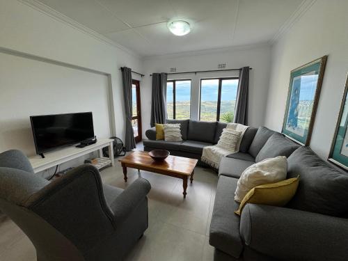 Bayview Bliss Castleton 19B - Plettenberg Bay - Tap to explore photos