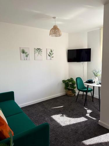 Zelena Luxurious Apartment, Private Parking, Fast Wi-Fi, Self Check-In Anytime Perfect For Late Arrivals, 5 Minutes to Old Trafford Stadium, Manchester (foto 4)