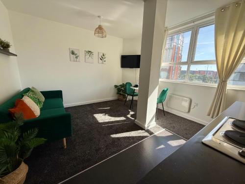 Zelena Luxurious Apartment, Private Parking, Fast Wi-Fi, Self Check-In Anytime Perfect For Late Arrivals, 5 Minutes to Old Trafford Stadium, Manchester (foto 8)