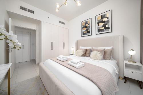Luxury 1 Bedroom Apartment with partial Burj Khalifa View by Delujo Stays, Дубай (фото 5)