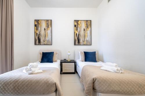 Luxury Two Bedroom Apartment with City & Pool View by Delujo Stays, Дубай (фото 7)