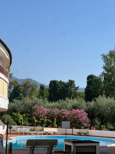 Naxos Room in เรกานาติ