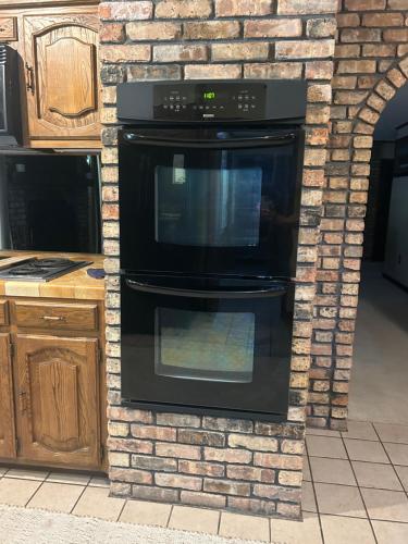 virtuve, Waterfront Home in Killian in Springfield (LA)