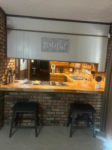 virtuve, Waterfront Home in Killian in Springfield (LA)