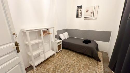 Des Artistes – Barcelona, NJ