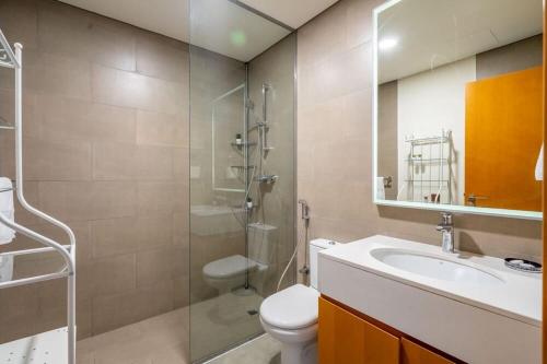 Luxury Studio Apartment - image 2