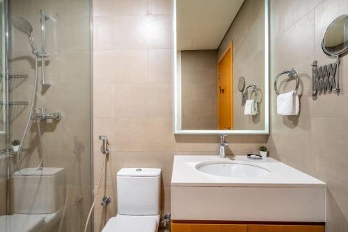 Luxury Studio Apartment - main image