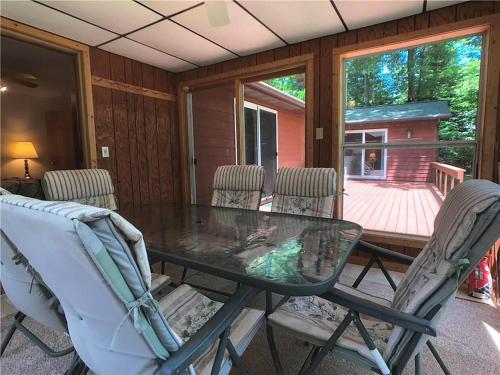 Chippewa Flowage Lake House in Couderay, USA