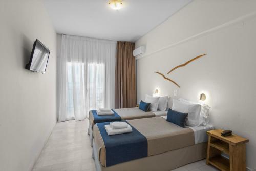 Budget Twin Room image 7