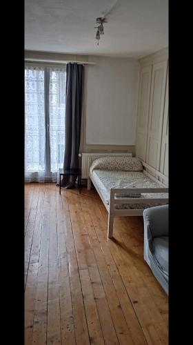 Chambre 2 à louer à Bienne (Chambre 2 a louer a Bienne) in Biel