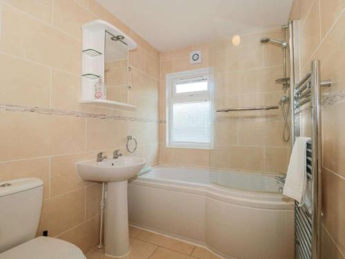 Shower, Bramley Lodge - Weston-super-Mare in Puxton