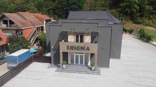 المنظر الخارجي, Enigma Bajina Bašta (Enigma Bajina Basta) in Bajina Basta