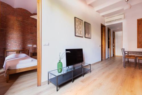Eixample Sagrada Familia Apartments II - image 4