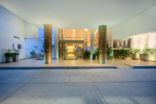 Entrance, Mercure Santa Marta Emile in Santa Marta