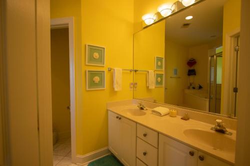 867 Bonito - Two Bedroom House - image 40