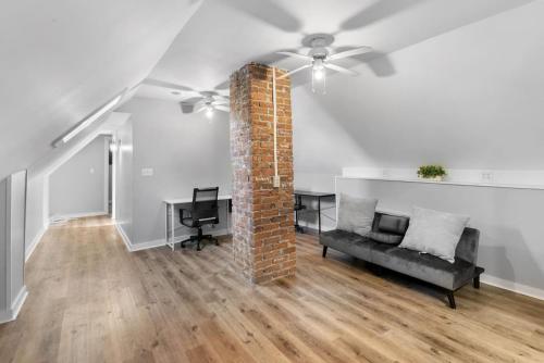 Spacious 2BR Suite Near Yale & SCSU, New Haven