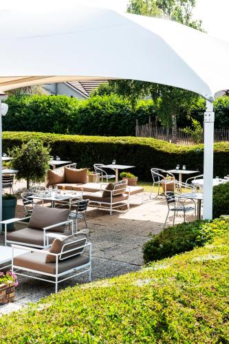 Facilities, Campanile Montesson Le Vesinet Hotel in Montesson