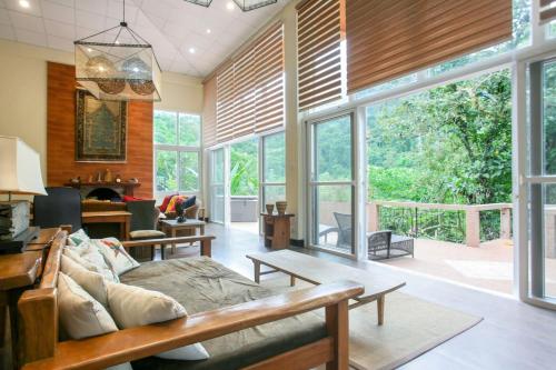 Peaceful Forest Haven 3 BR Bangkong Kahoy in Doloresa (Kesona)