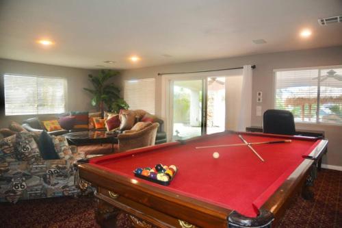 Villa with Pickleball - BB court - Pool, Las Vegas (photo 10)