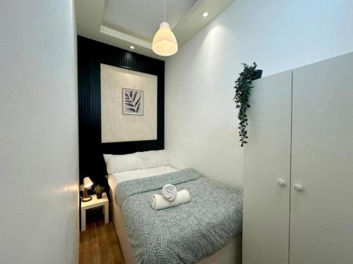 Lovely Private Partition Room in Barsha Heights