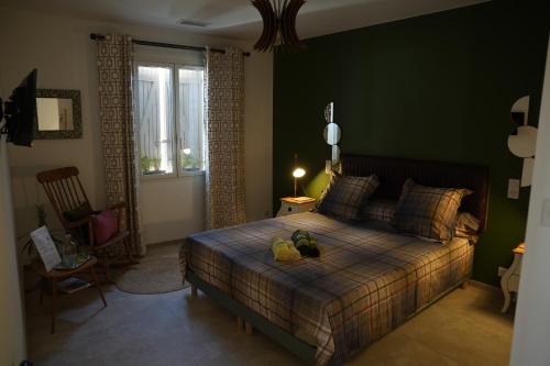 Maison sol en ciel Petit Dejeuner et Parking inclus in Aigues-Mortes