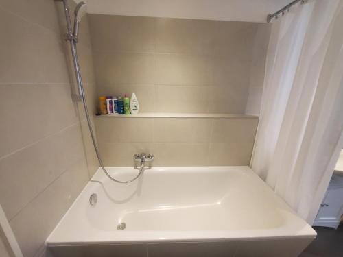 Baño, Ferienwohnung im schönen Allgäu (Ferienwohnung im schonen Allgau) in Kaufbeuren