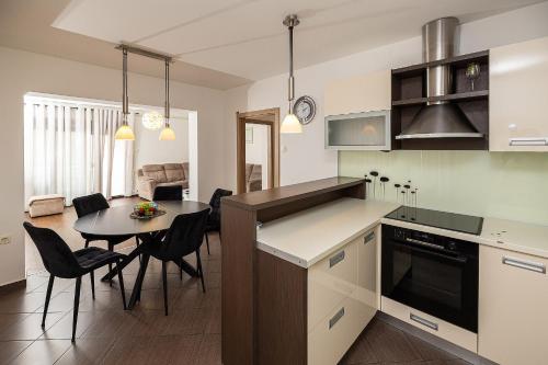 廚房, Apartman Gulin II in 斯利維尼薩