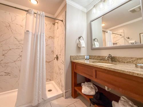 Standard Queen Room image 2