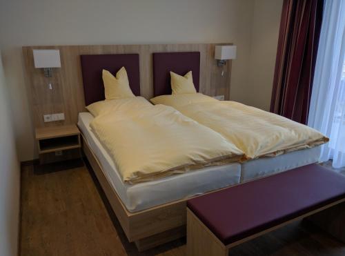 Hotel Zur-Borke 7.8km von Plettenberg entfernt