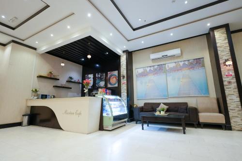 OYO 372 Nawazi Watheer Hotel in Al Jamiah