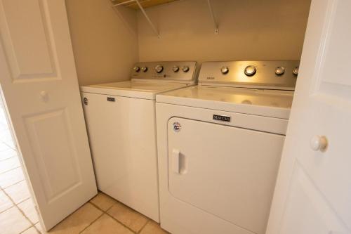 102 John Fripp Villa - image 40