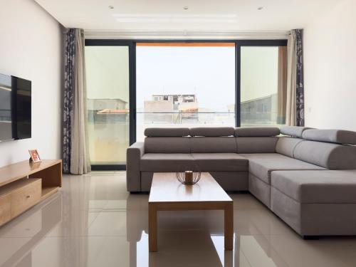 Charming 1BD Apt Plato Pedestrian Street LCGR