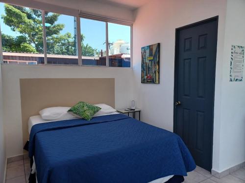 Charlys Room 9, San Salvador