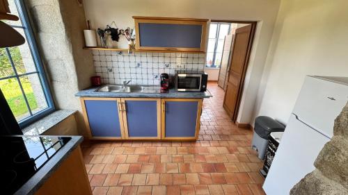virtuve, Gîte de charme - 30 min de la Mer & Puy du Fo (Gite de charme - 30 min de la Mer & Puy du Fo) in Le Poiré-sur-Vie