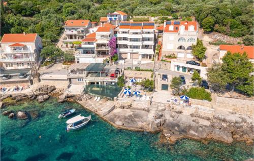 外部景觀, Stunning Apartment In Molunat With Wifi in 莫隆拿特