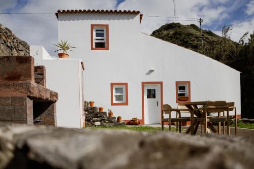 AZORINSITU - Casas da Ribeira in เอสปิริโต ซานโต