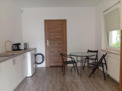 Cozinha, Stogi Dom in Gorki Zachodnie