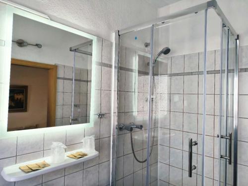 Double Room image 10