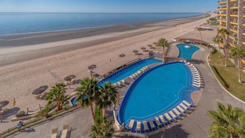 Beach Heaven on Seven Spacious Oceanfront