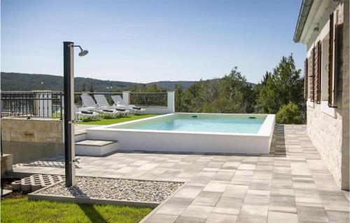 Úszómedence, Nice Home In Dubrava Kod Sibenika in Dubrava kod Sibenika
