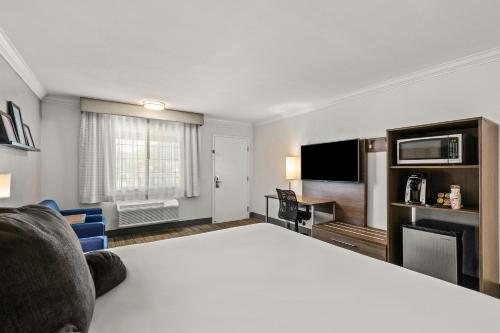 Facilities, Signature Temecula in Temecula