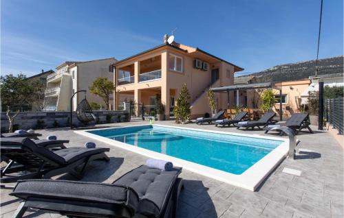Cozy Home In Kastel Stari