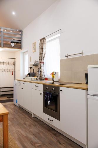 Kitchen, Forras Vendeghaz in Morahalom