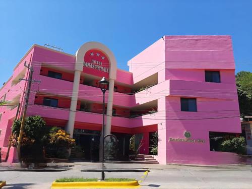 . Hotel Tamazunchale
