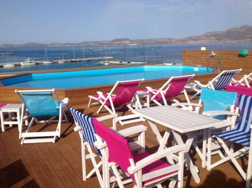 Swimming pool, Itanos in Sitia