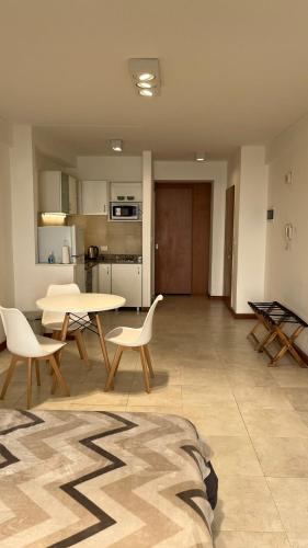 One-Bedroom Apartment image 3
